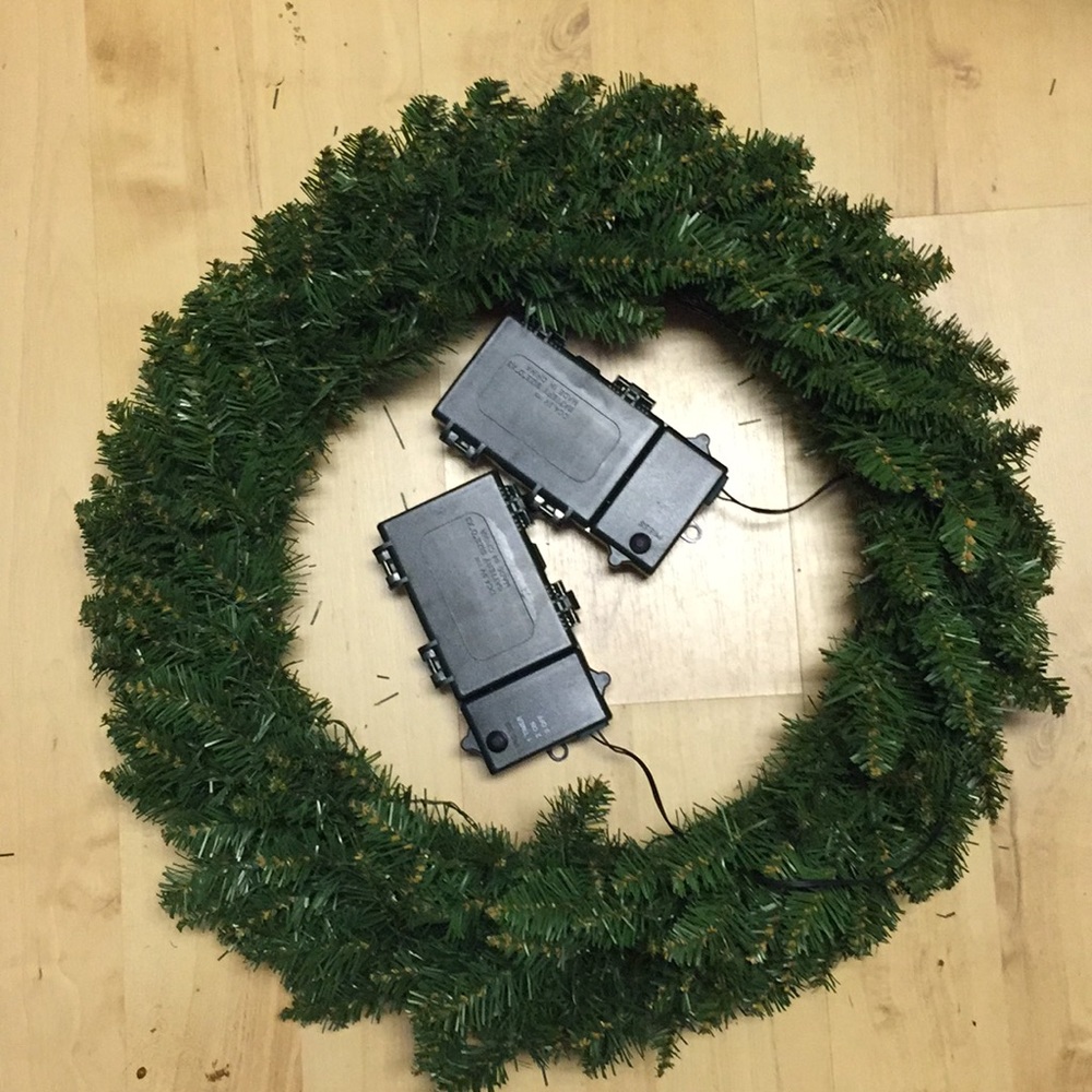 New 24" National Tree Company Kingwood Wreath